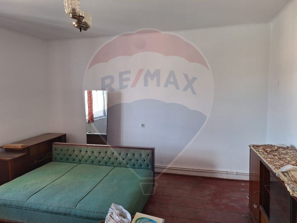 Apartament cu 2 camere în zona Central Simeria, Hunedoara