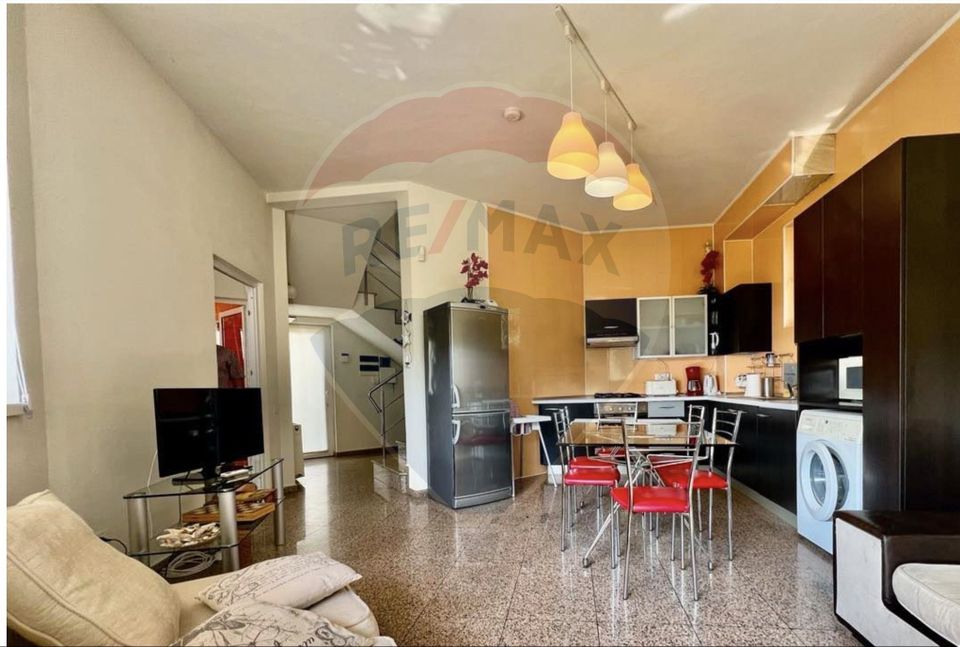 Casă de inchiriat cu 4 camere Mamaia vedere la mare