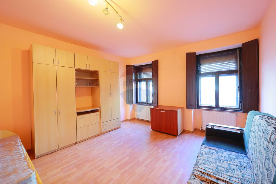 Apartament cu 2 camere de vânzare în zona Ultracentral