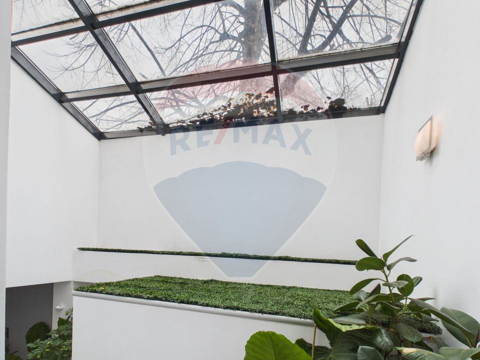 5 room Apartment for sale, Magheru area