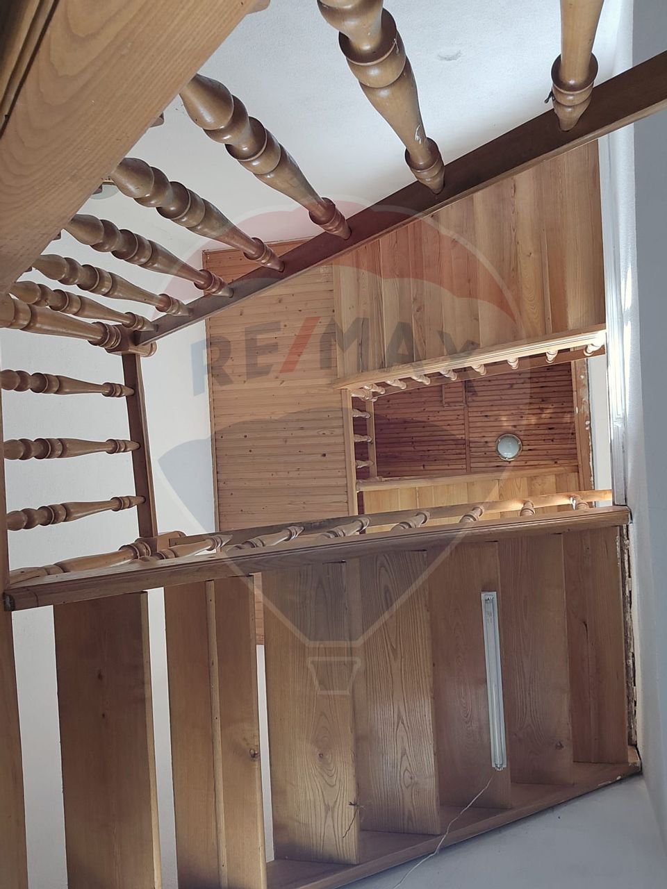 DE VANZARE Casă / Vilă cu 11 camere de vânzare în zona Parcul Carol