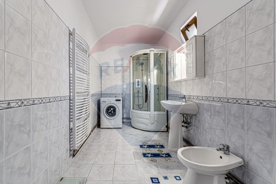 Casă cochetă de vânzare, teren 954 mp, posibil parcelare, în Subcetate