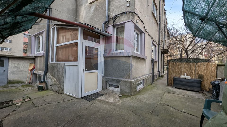 Vânzare Casă / Vilă cu 11 camere  în zona Iancului