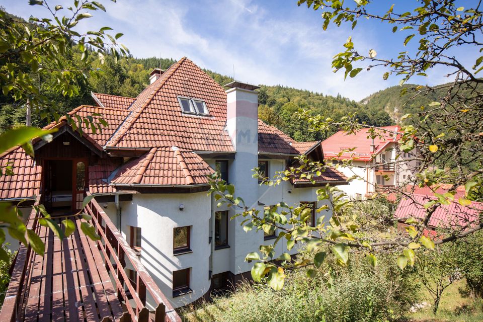 Vilă Moieciu, 375 mp util + teren 2.992 mp, View - Comision 0