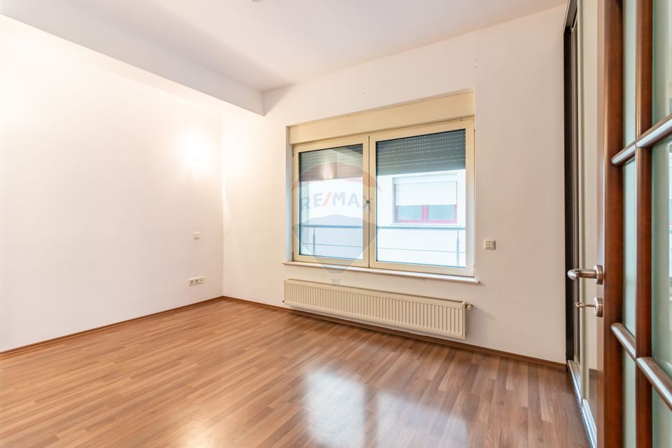 Sale | apartment | 4 bedrooms | 163 sqm | Dorobanti | parking