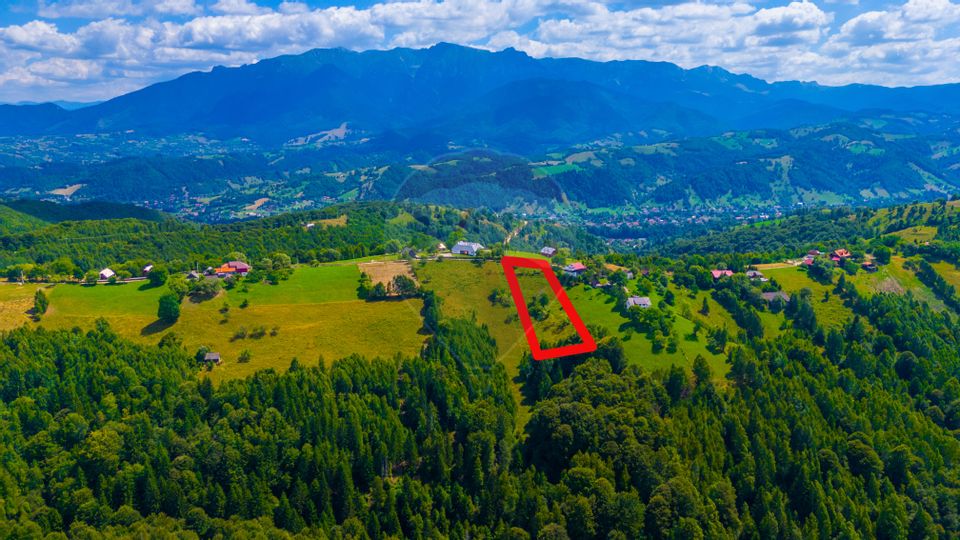 Teren intravilan de 4608 mp în Măgura, Moieciu