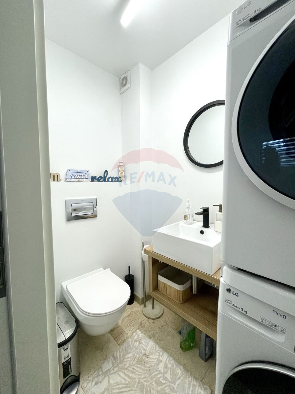 Apartament cu 3 camere de închiriat în zona Faleza Nord