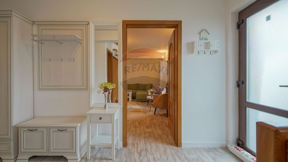 Proprietate cu stil la poalele muntelui - liniște și intimitate!