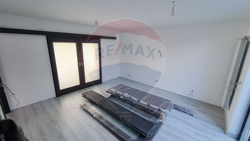 Casă / Vilă cu 5 camere de vânzare