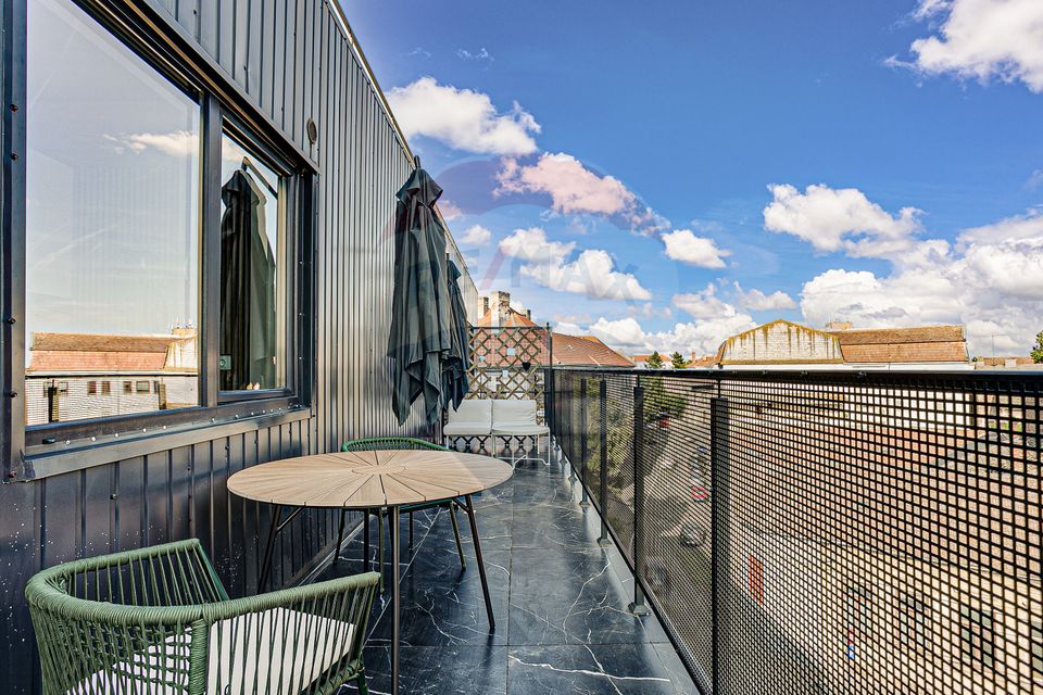 Apartament cu 3 camere de închiriat, parcare subterana, Complex Cozia