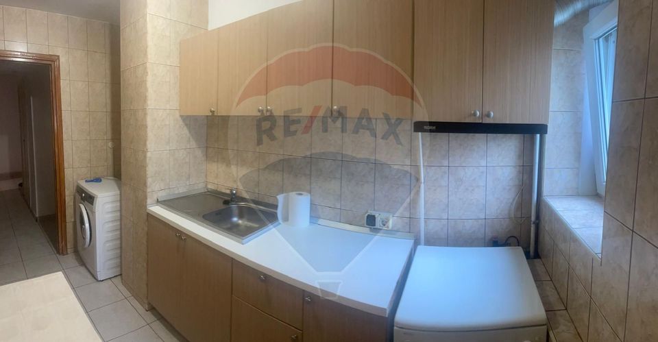 Inchiriere apartament  3 camere,  zona Plumbuita - Colentina