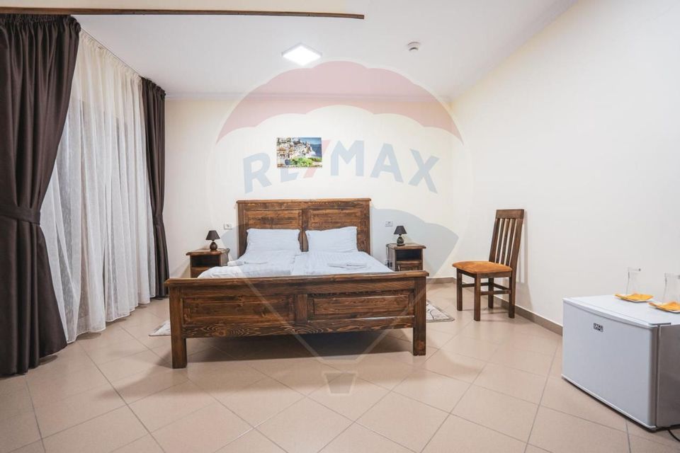 15 room Hotel / Pension for sale