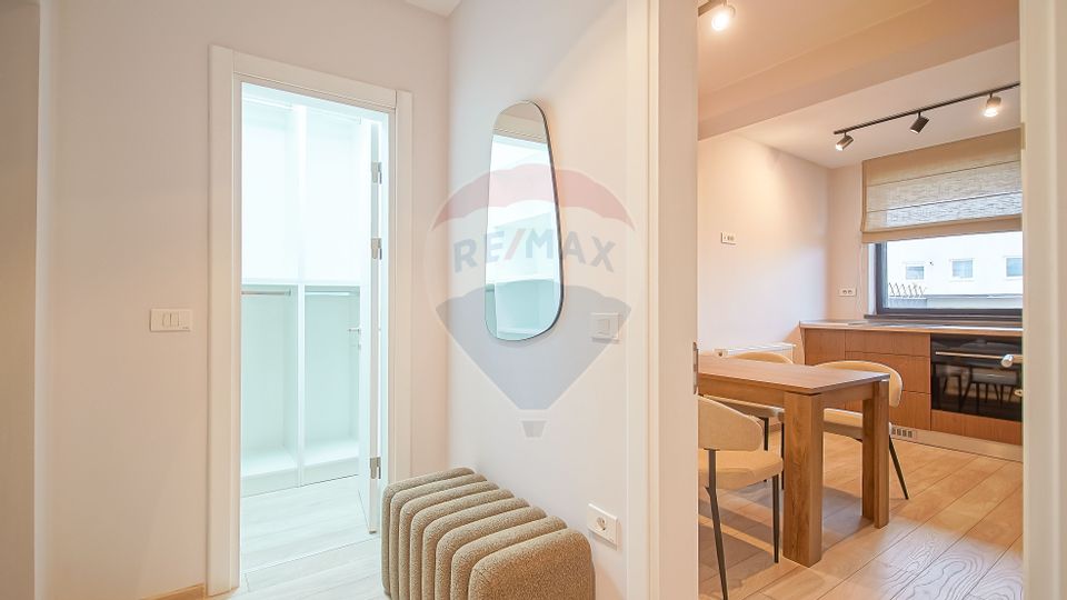 De inchiriat | Apartament 3 camere | Loc de parcare | Zona Tractorul