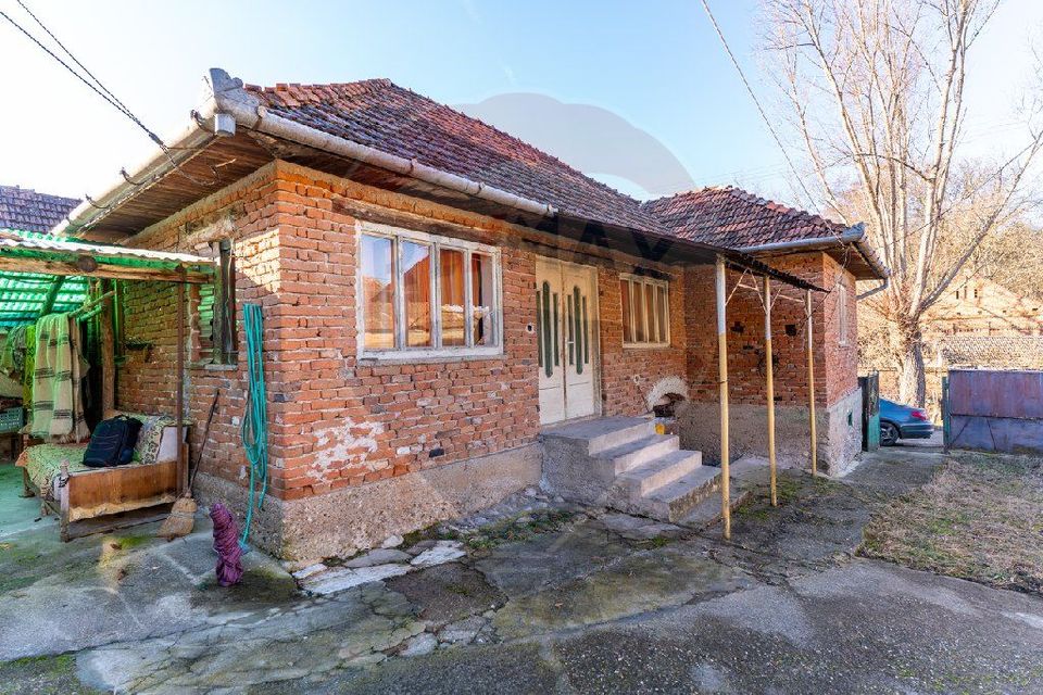 Casă / Vilă cu 4 camere de vânzare