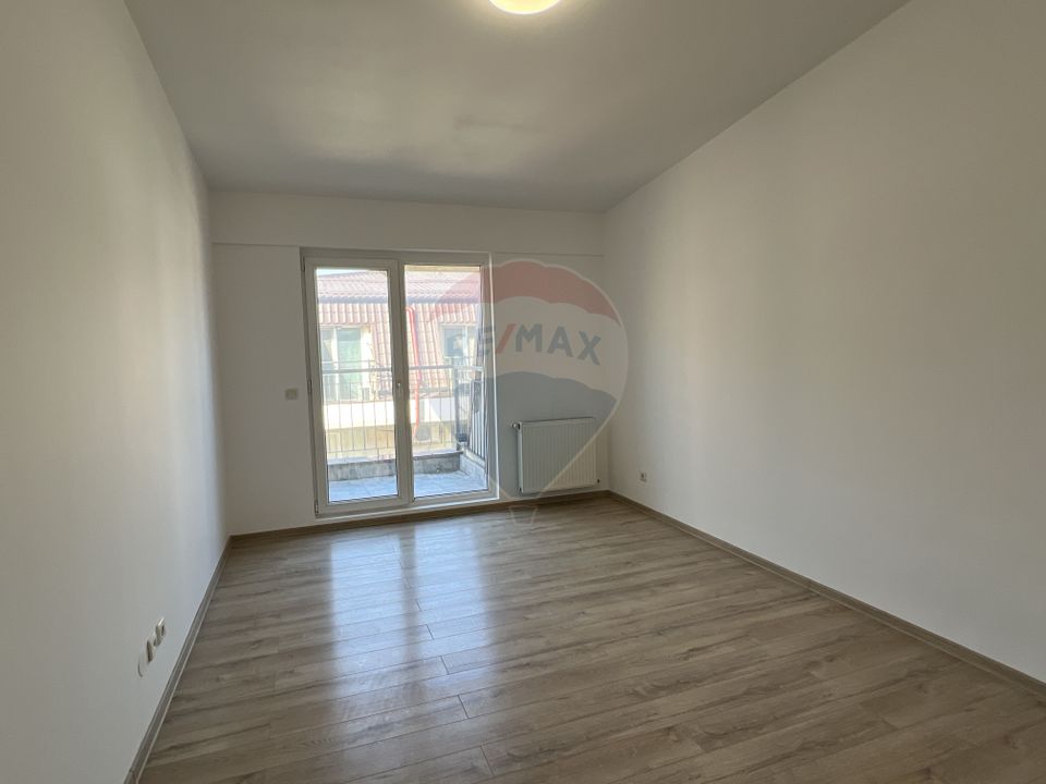 La inchiriat apartament 3 camere si parcare in Voluntari