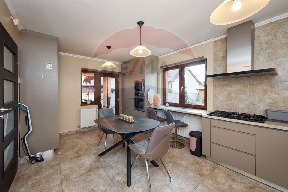 Casă unică, cartier Izvor – Str. Izvorului 10