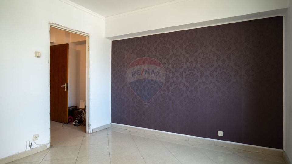 Oferta - vanzare apartament 4 camere decomandat, metrou Obor