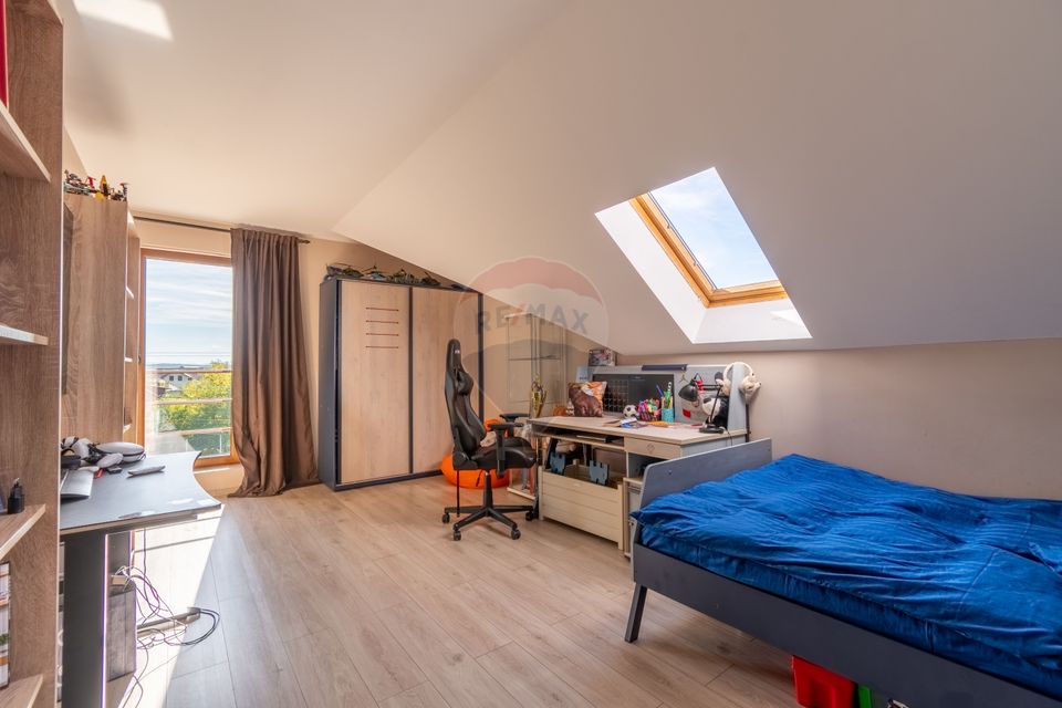 Proprietate exclusivista de vanzare: 2 case | 9 camere | 2000 mp teren