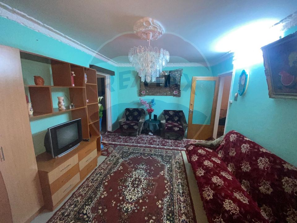 Apartament cu 3 camere de închiriat în zona Rahova