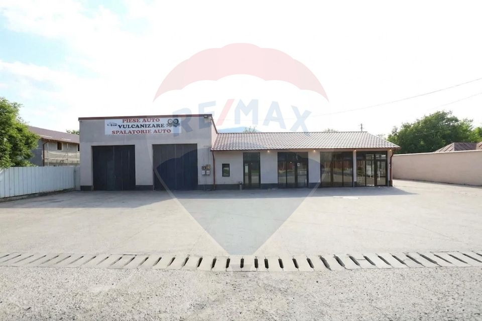 200sq.m Commercial Space for sale