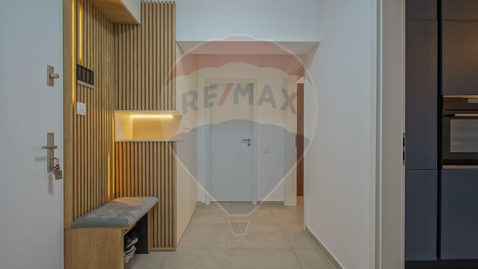 2 room Apartment for rent, Tractorul area
