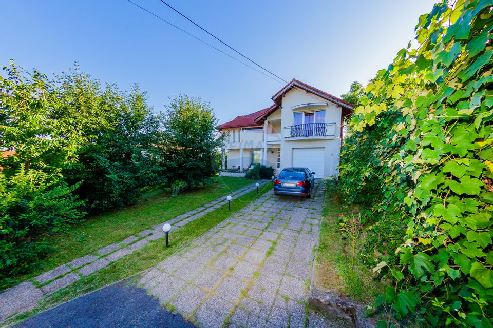 5 room House / Villa for sale, Central area