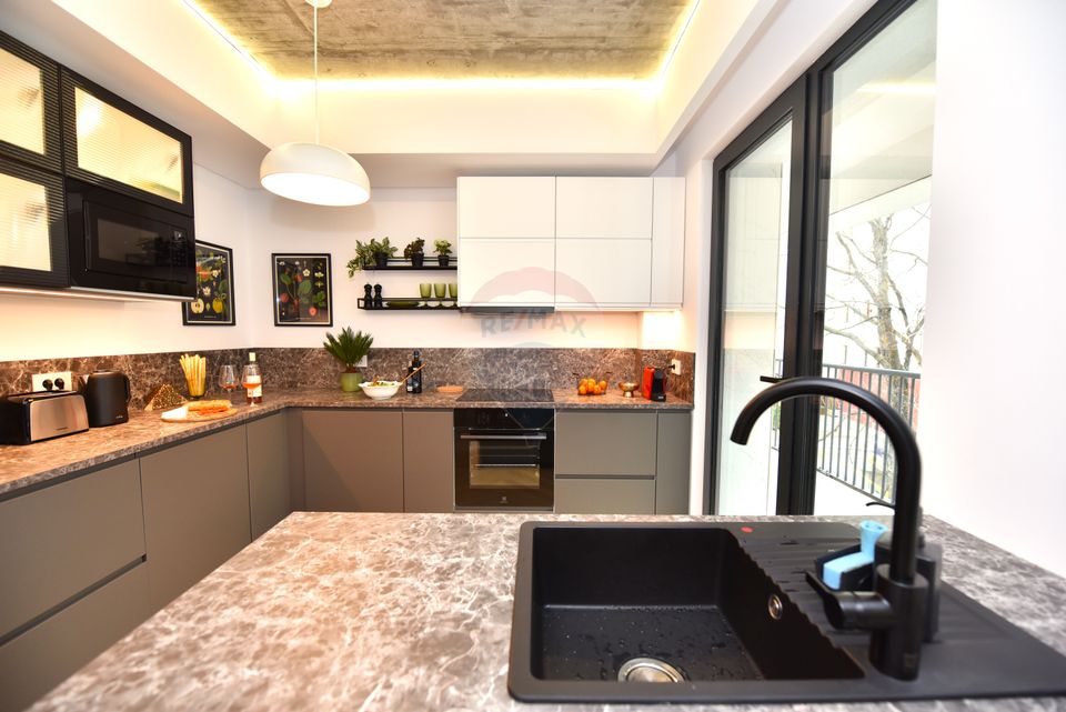 Vanzare Apartament 3 camere imobil 2024 | Piata Universitatii