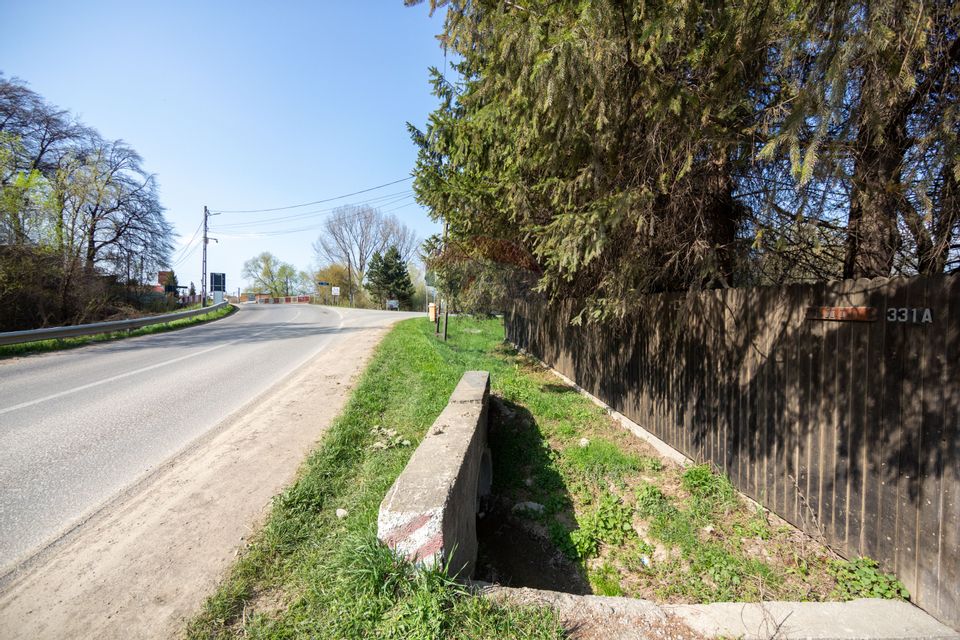 Teren intravilan însorit situat la intrare în Zizin – 1313 mp