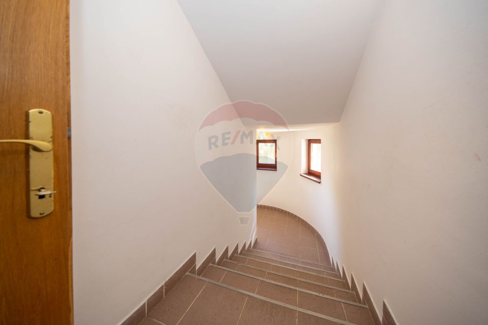 Vilă Moieciu, 375 mp util + teren 2.992 mp, View - Comision 0