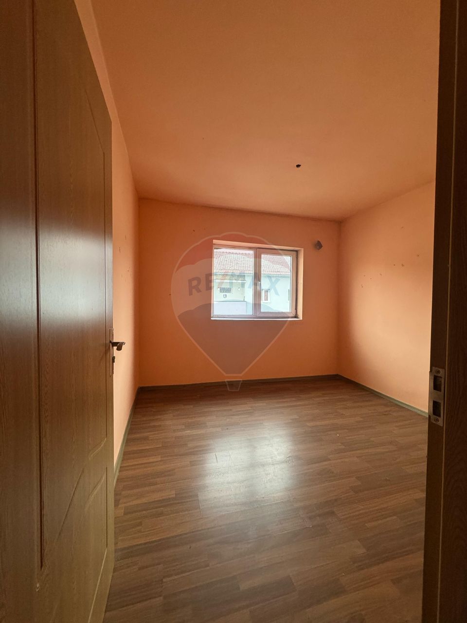 Apartament 3 camere decomandate - str. Sebeșului, etajul 4