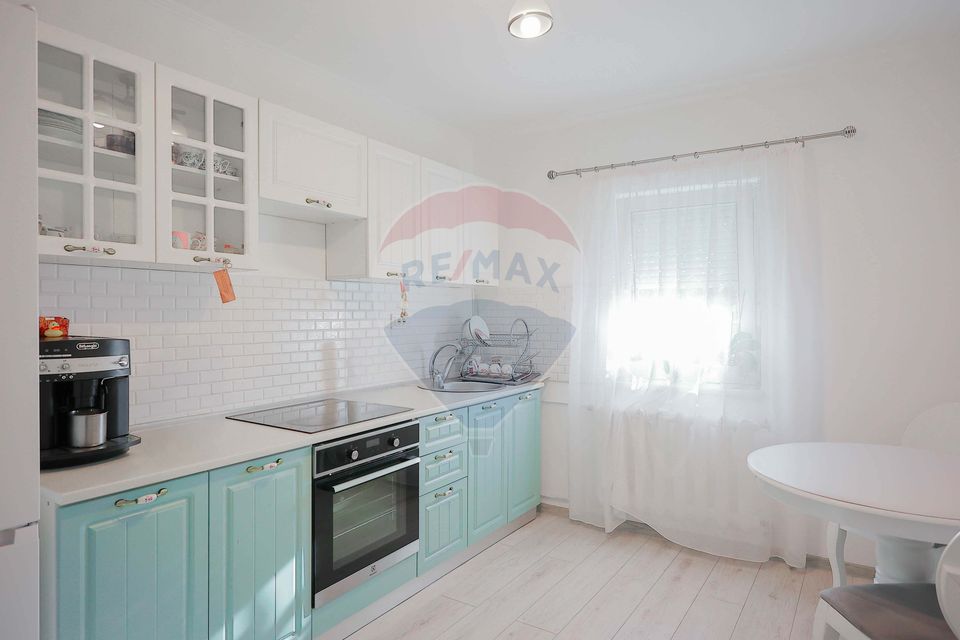 3 room Apartment for sale, Decebal area