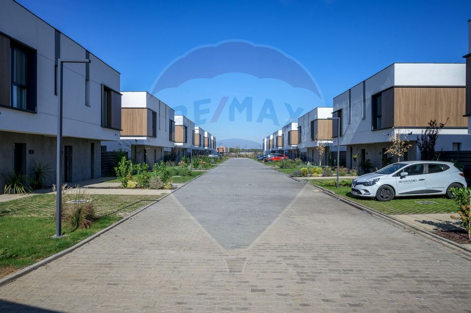 4 room House / Villa for sale