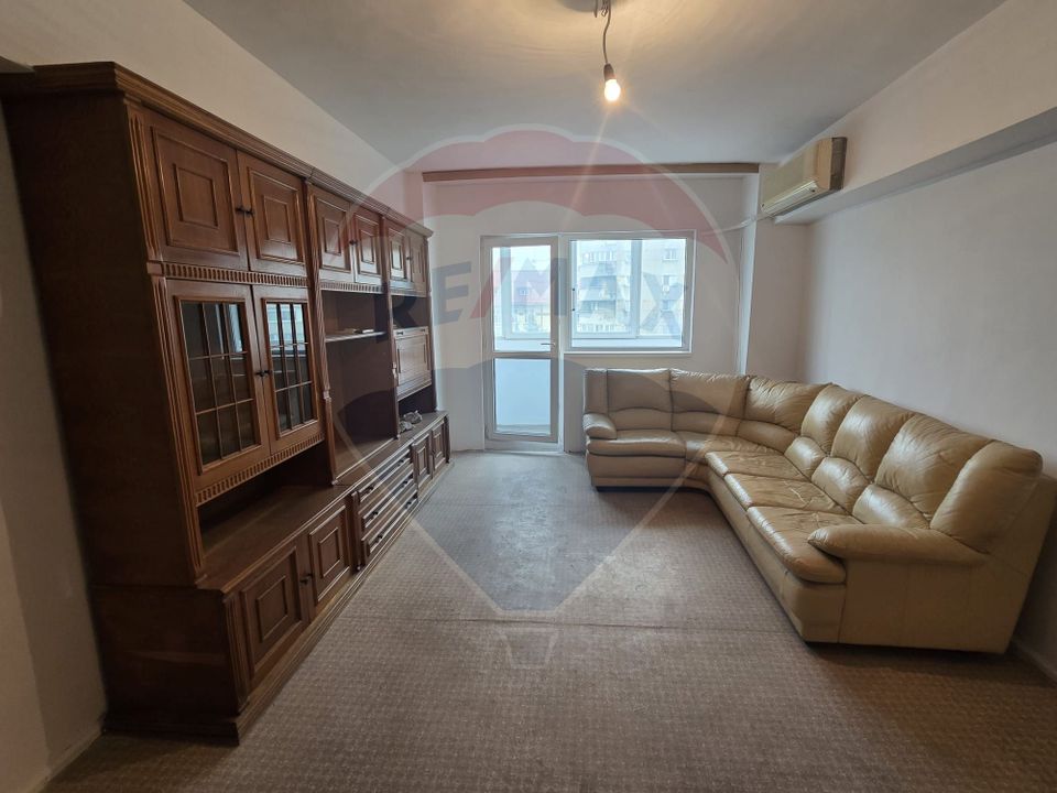 Apartament cu 3 camere de vânzare în zona Bucur Obor