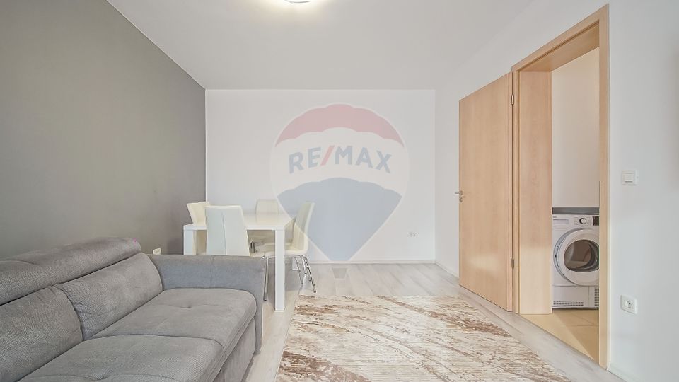 2 room Apartment for rent, Tractorul area