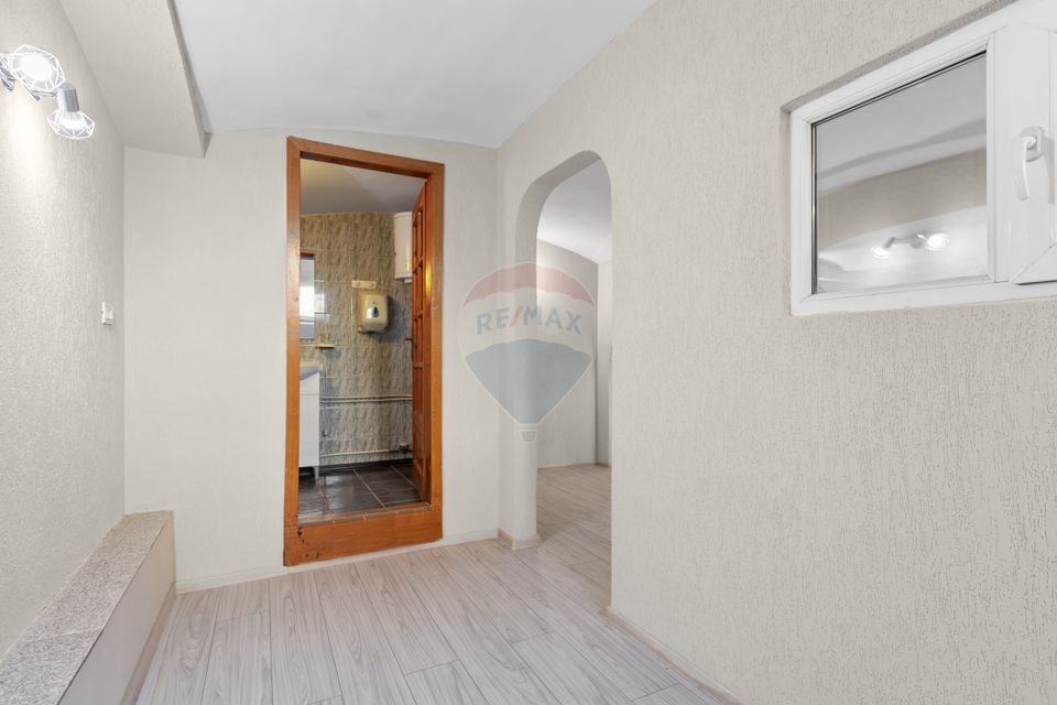 56sq.m Commercial Space for sale, Central area