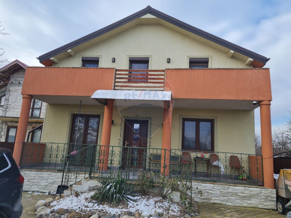 4 room House / Villa for sale