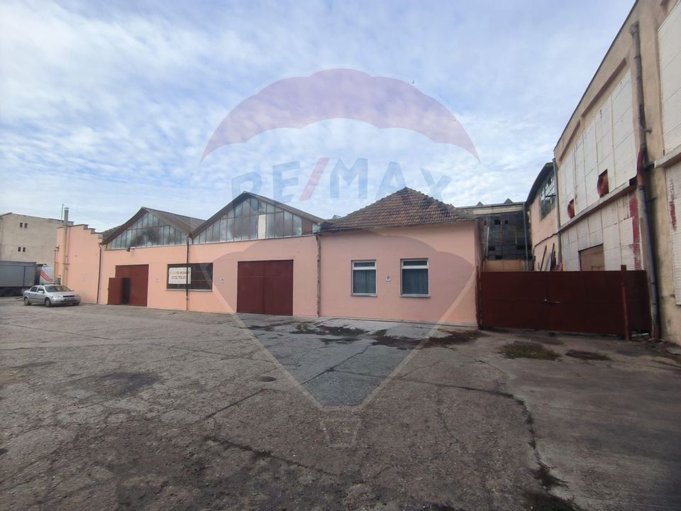 Spațiu industrial de 435mp de închiriat în zona Sannicolau Mic