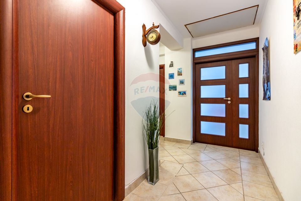 Apartament spatios - zona centrala Otopeni