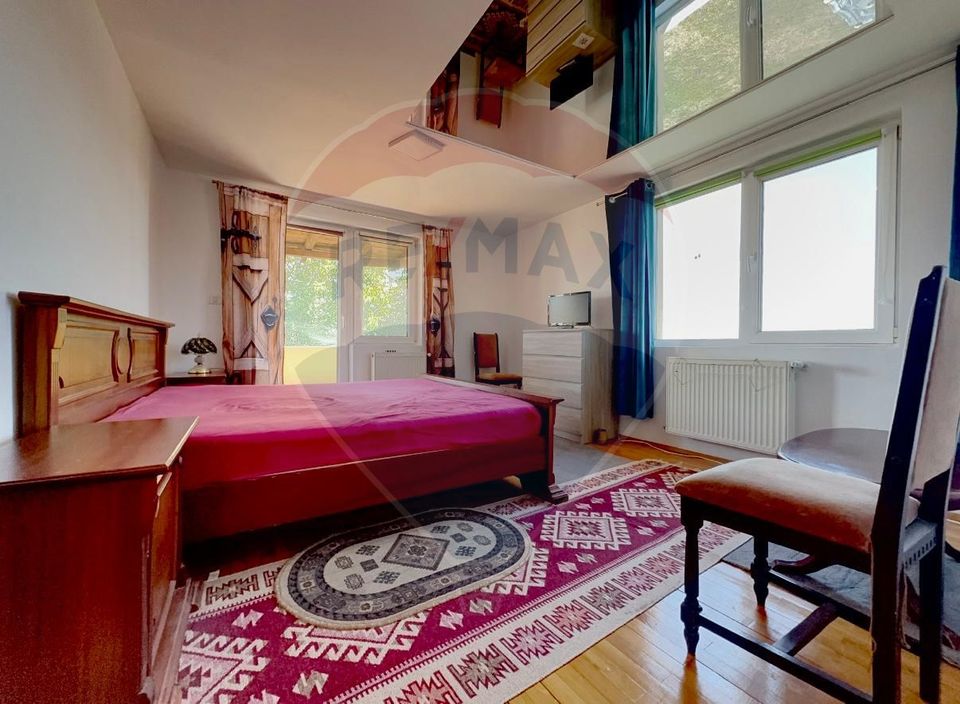 Casă / Vilă cu 6 camere de vânzare