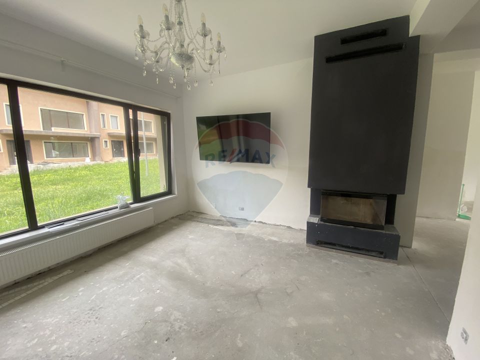 4 room House / Villa for sale