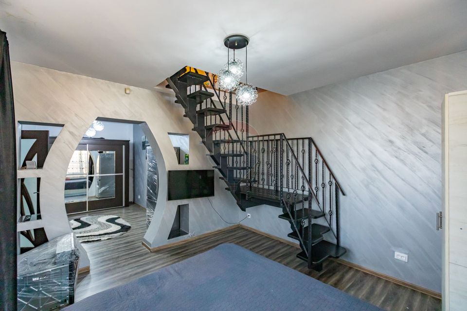 4 room House / Villa for sale, CFR area