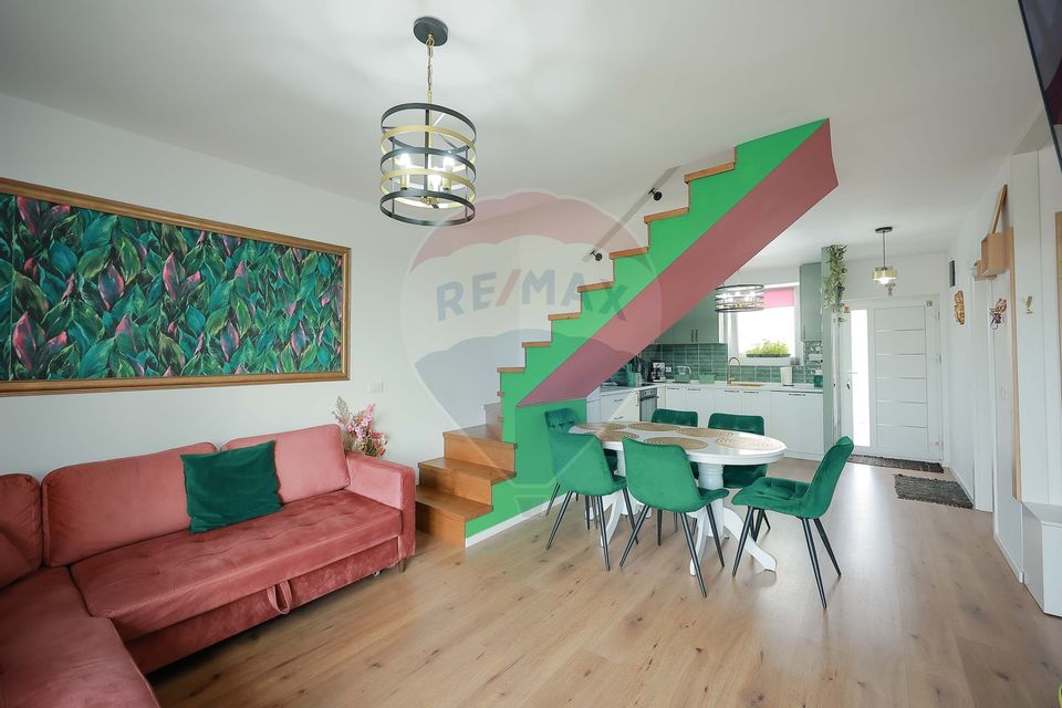 Casă cu 4 camere de vânzare - Ready to Move, în Nojorid