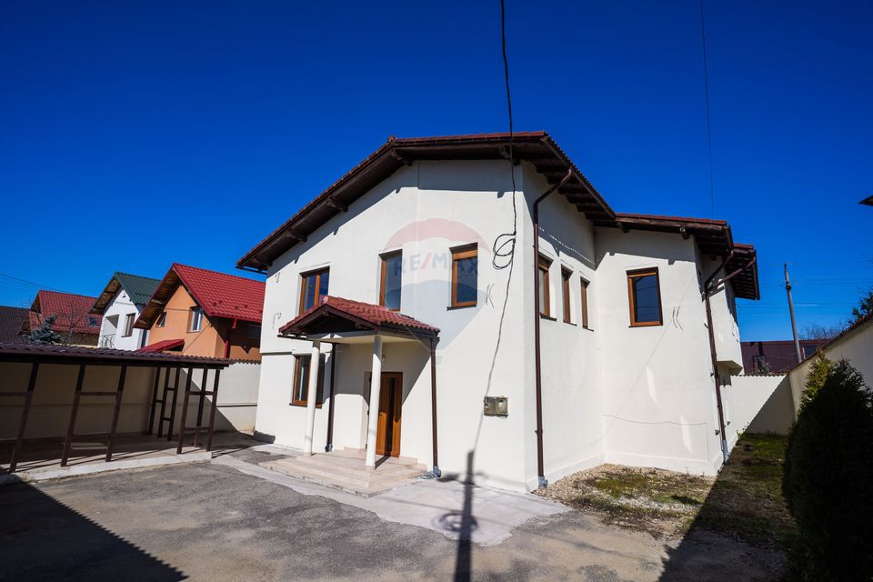 Casă individuală de Vânzare, 242mp utili+ teren de 380mp, în Pitești