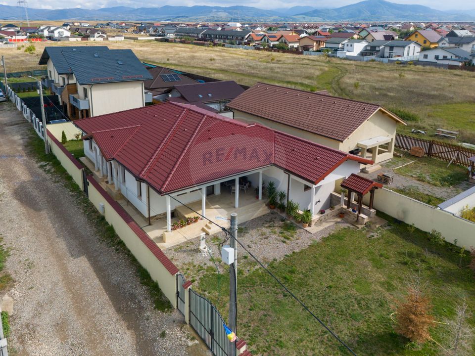 Casă single pe un nivel, construcție premium–Cartier Izvor, Tărlungeni