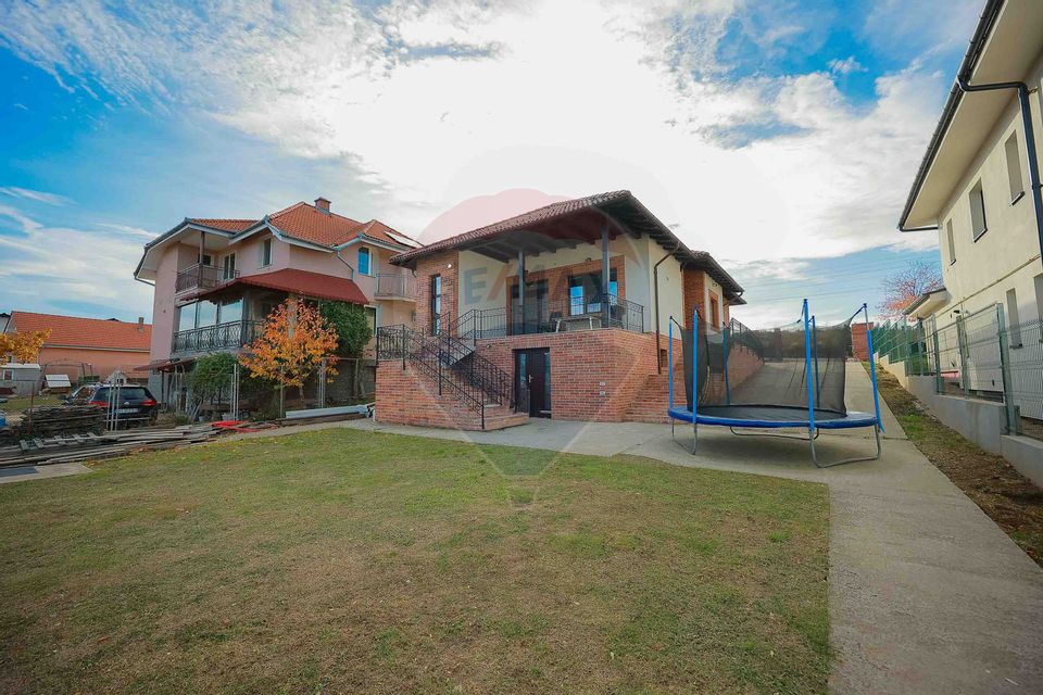 5 room House / Villa for sale, Dealuri Oradea area