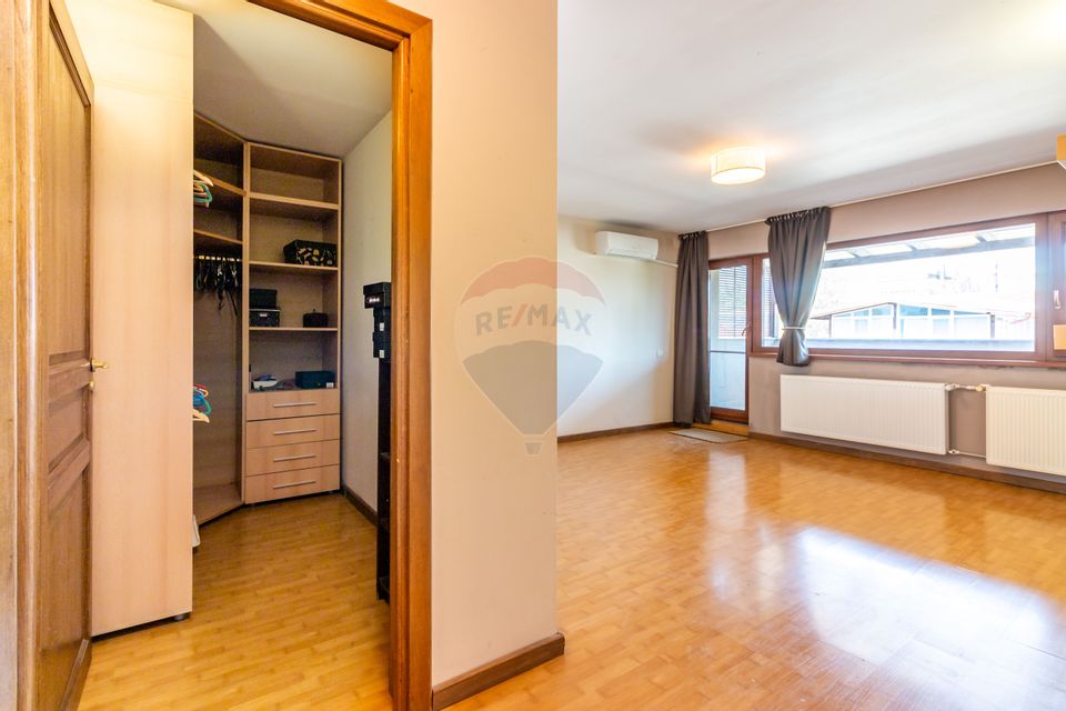 Casă / Vilă în Pipera de inchiriat, Iancu Nicolae, 5 x parcare