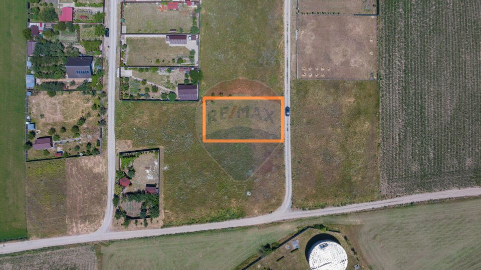 Teren 900mp Harman,Strada Gheorghe Lazar, utilitati in lucru