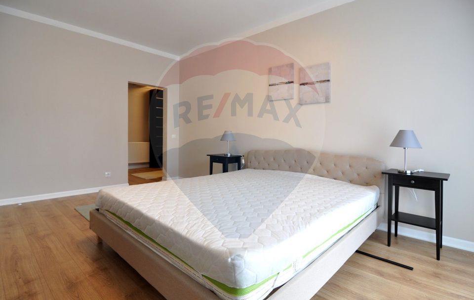 Apartament 3 camere lux | două dormitoare | două garaje | ultracentral