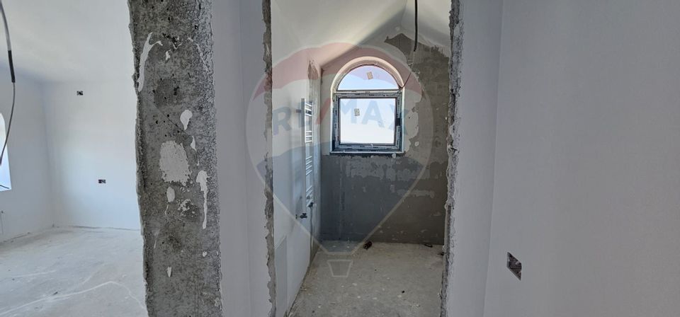 4 room House / Villa for sale