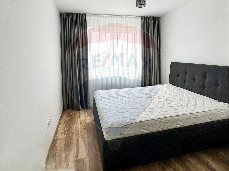 3 room Apartment for sale, Tractorul area